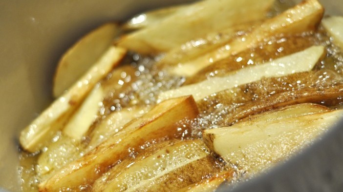 Come smaltire l’olio esausto della frittura raccolta differenziata smaltire correttamente l olio esausto