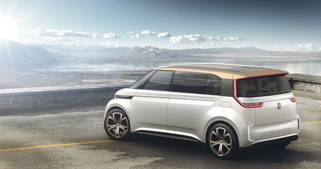 Budd-e, ritorna in versione elettrica il mitico minivan Volkswagen degli anni ’60 volkswagen-budd-e